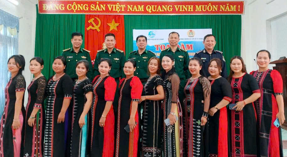 Tổ Hợp Tác Dệt thổ cẩm A Bung